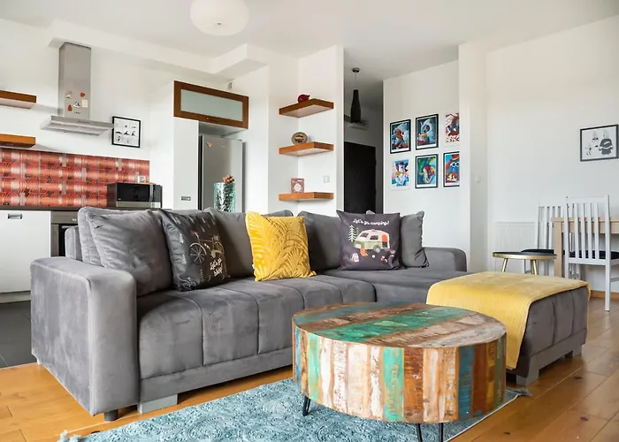 Bemowo Kocjana 2-bedroom By Bookinghost Varsavia