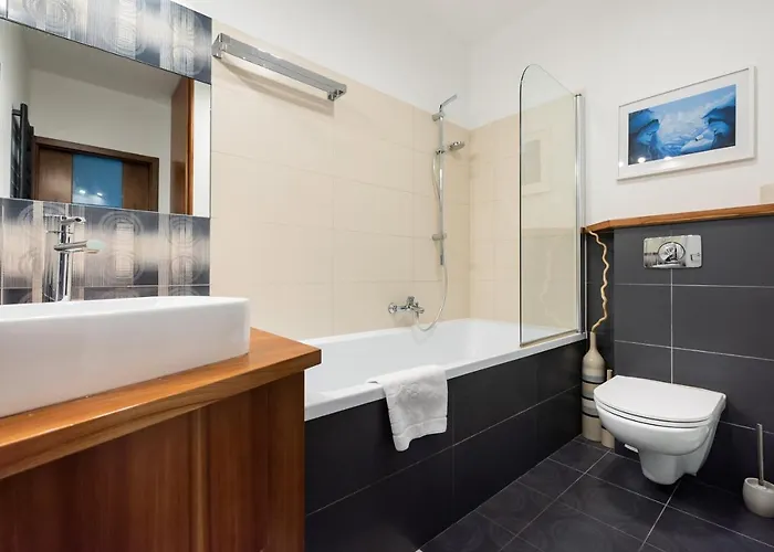 Bemowo Kocjana 2-bedroom By Bookinghost Varsavia