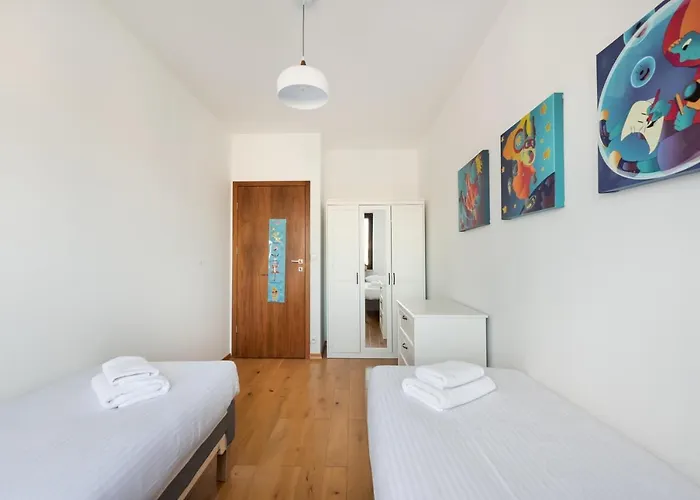 Appartamento Bemowo Kocjana 2-bedroom By Bookinghost *