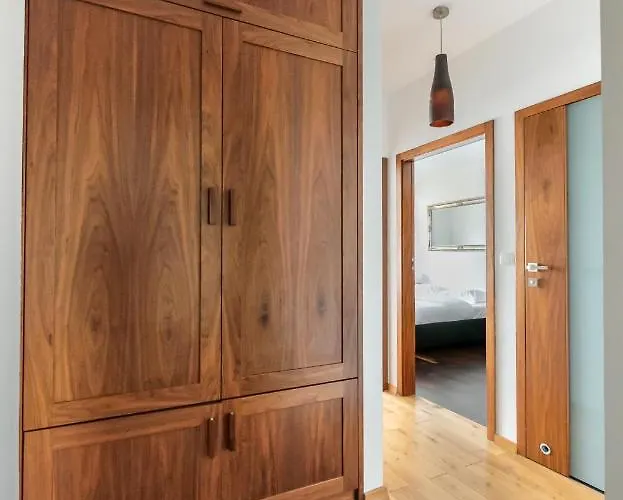 Bemowo Kocjana 2-bedroom By Bookinghost شقة *