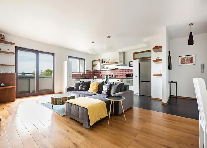 Bemowo Kocjana 2-bedroom By Bookinghost وارسو