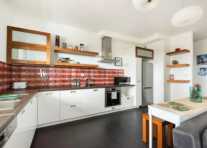 شقة Bemowo Kocjana 2-bedroom By Bookinghost *